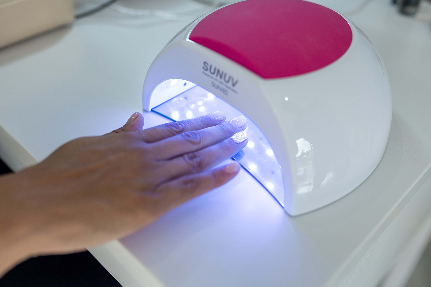 Araştırmacılar, UV Oje Kurutucularının DNA Hasarına Ve Mutasyonlara Neden Olabileceğini Söylüyor