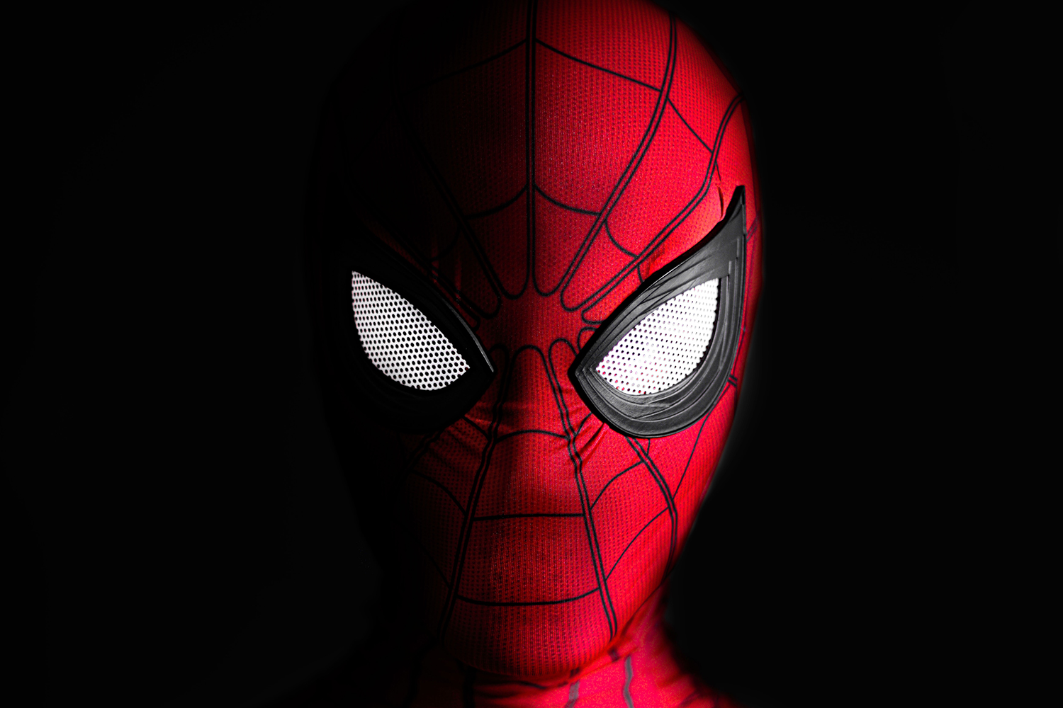 Amazon Spiderman Noir Serisine Yeşil Işık Yaktı