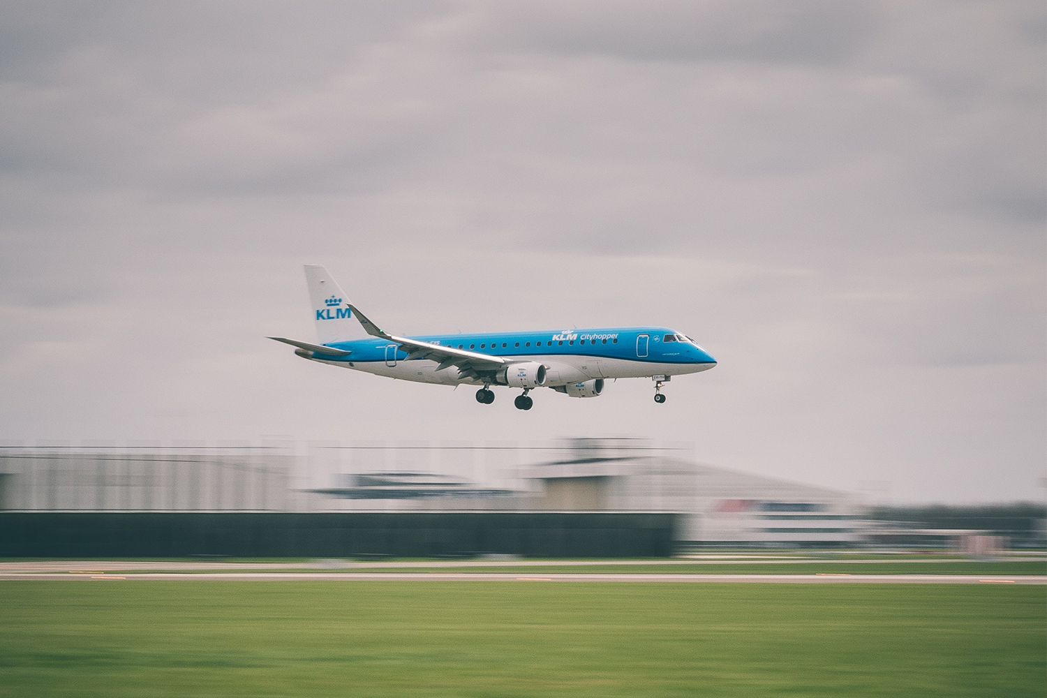 Dash-8 Uçağı Hidrojen Yakıt Hücreli Motorla 15 Dakika Uçtu 