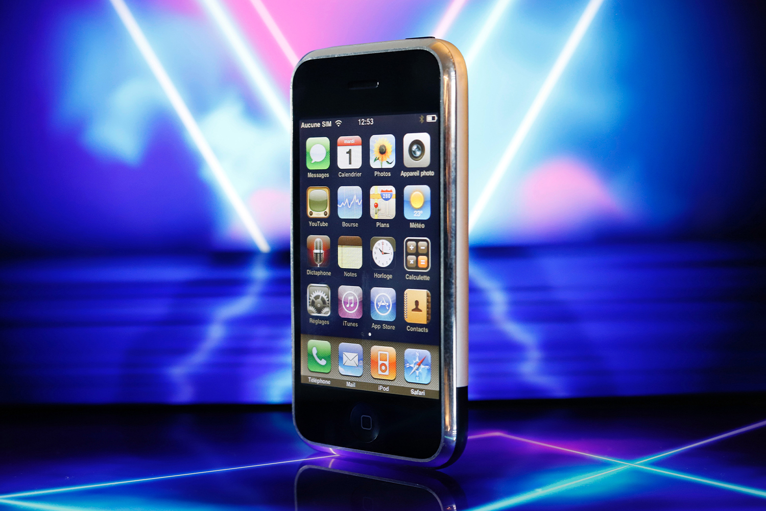 Açılmamış Birinci Nesil iPhone 190.000 Dolara Satıldı