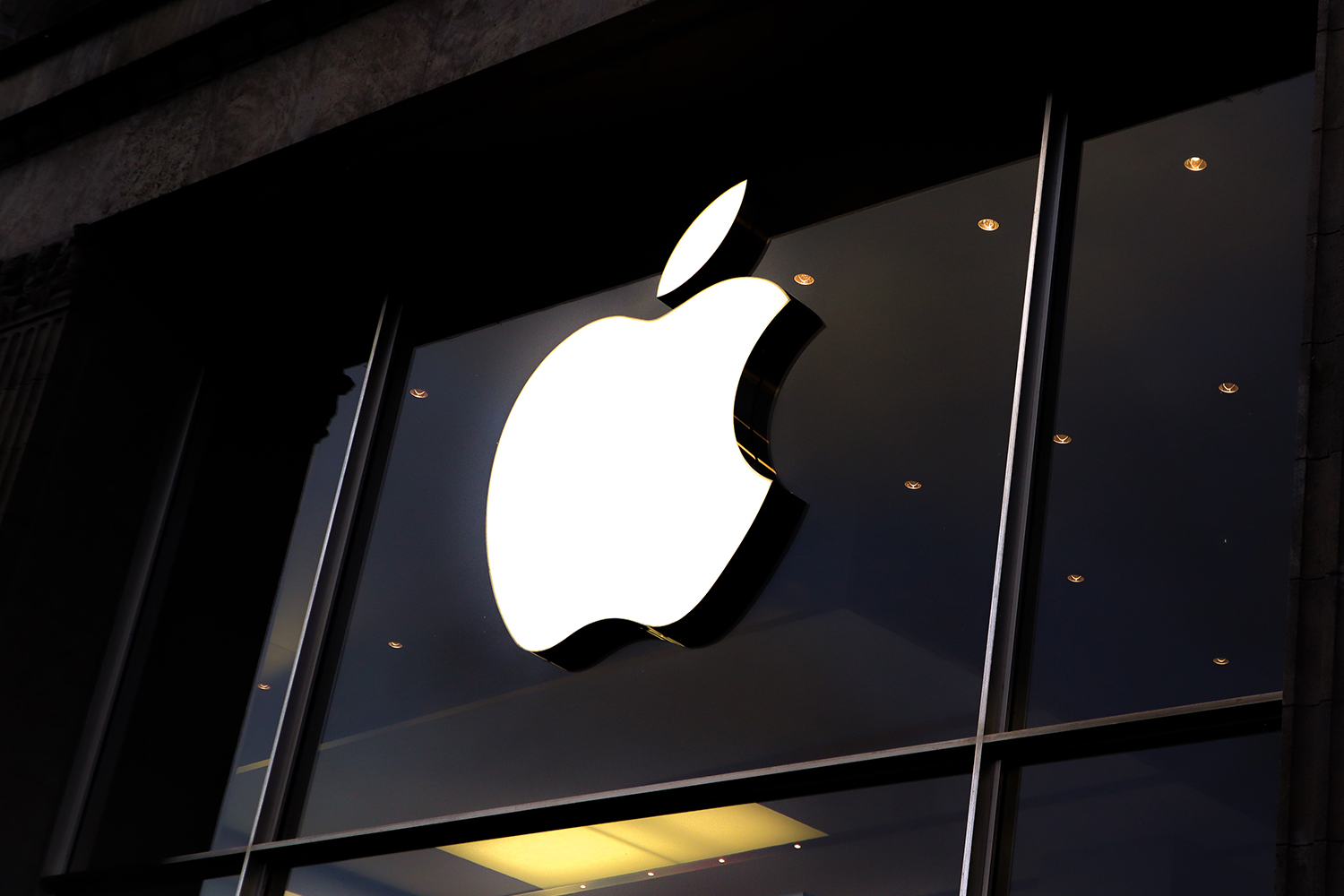 Apple, Hükümet Karşıtı Protestolar Öncesinde Çin'deki AirDrop Yeteneklerini Kısıtladı