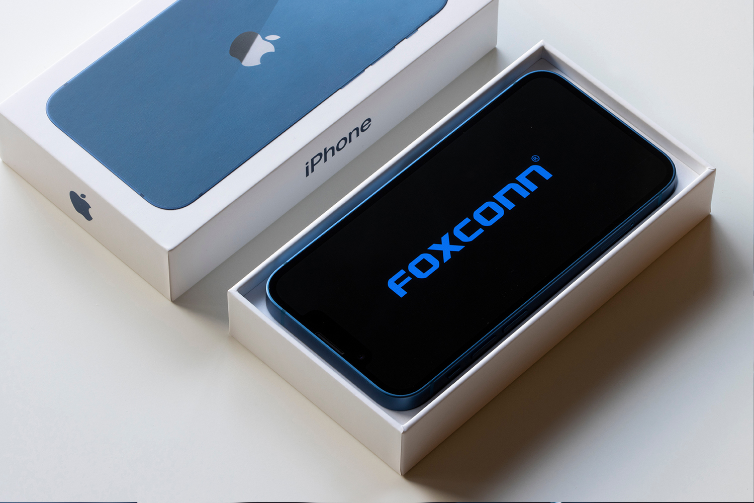 Foxconn'un iPhone Fabrikasında Çalışma Koşulları Çok Ağır, İşçiler Protestoda!
