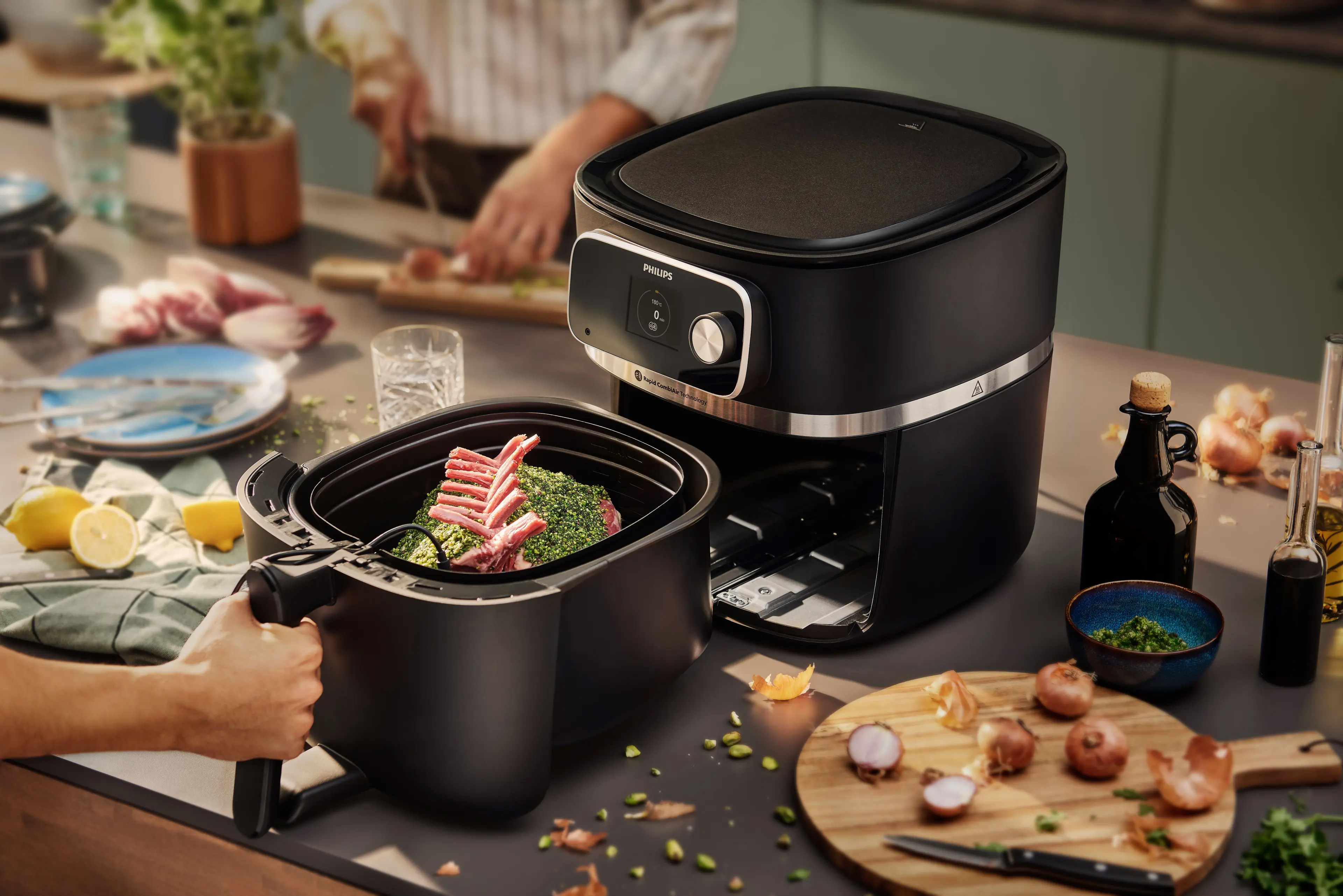 Philips, Yeni AirFryer Modelini Piyasaya Sundu!