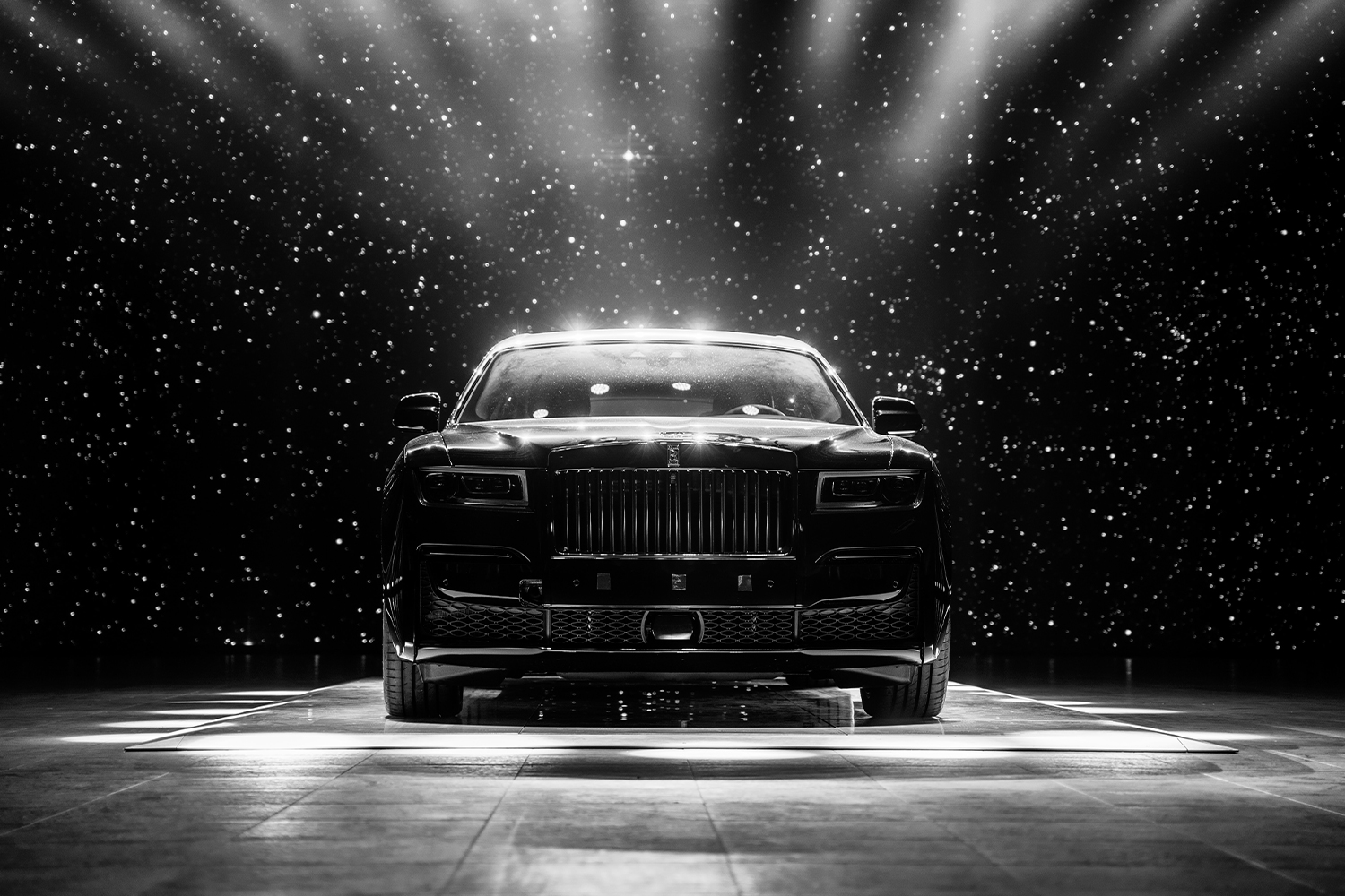 Rolls-Royce ve Kış Aylarına Özgü Bir Politika: Yeni EV'ler Sadece Güneşli Günler İçin