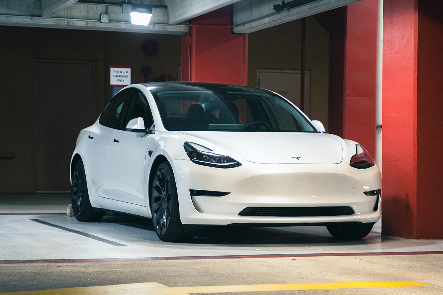 Çin'deki 1,1 Milyon Araçını Fren Hatası Nedeniyle Geri Çağırıyor: Yazılım Düzeltmesi Yolda