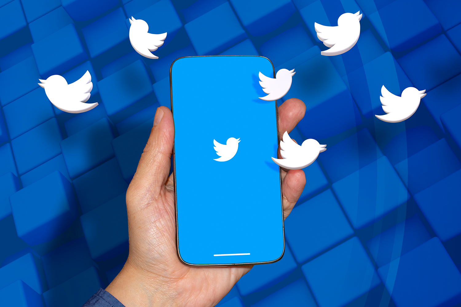 Twitter Hatası: Silinen Tweetler Rastgele Geri Yüklendi