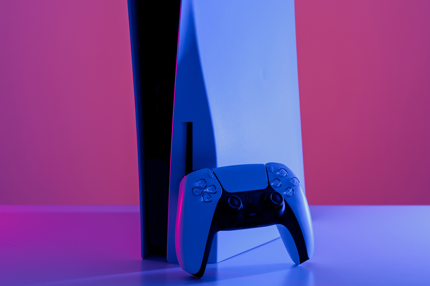 Uygun Fiyatlı PS5 Slim Geliyor: Microsoft Çıkış Tarihini Sızdırdı!