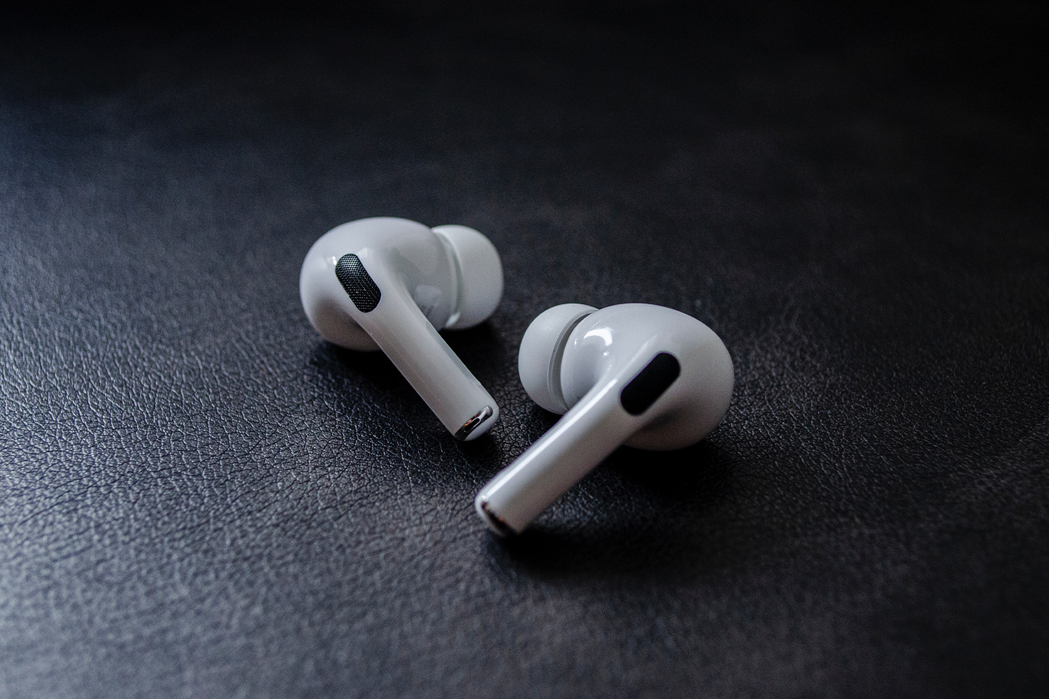 Yeni AirPods Pro ile Vücut Sıcaklığınızı Takip Edin: Apple'ın Devrim Niteliğindeki Yeniliği