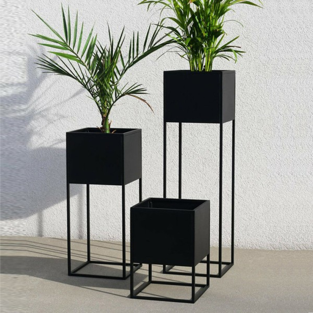 3Art Metal Dekoratif Metal 3'lü Set Ayaklı Saksılık Saksı ve Aksesuarları Fiyatı
