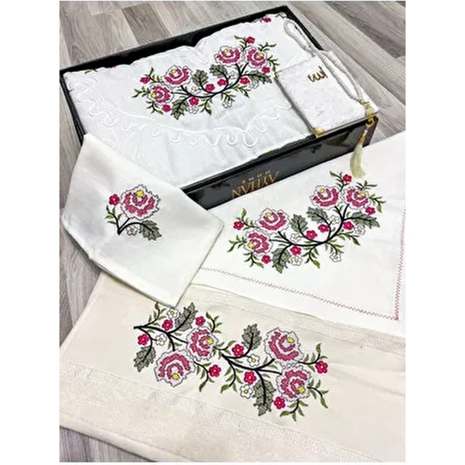 6 Parça Etamin Işlemeli Kutulu Seccade Takımı Çeyizlik Bohçalık Gelin Damat Seccade Seti - 70 x 120 cm - Bej Seccade Fiyatı