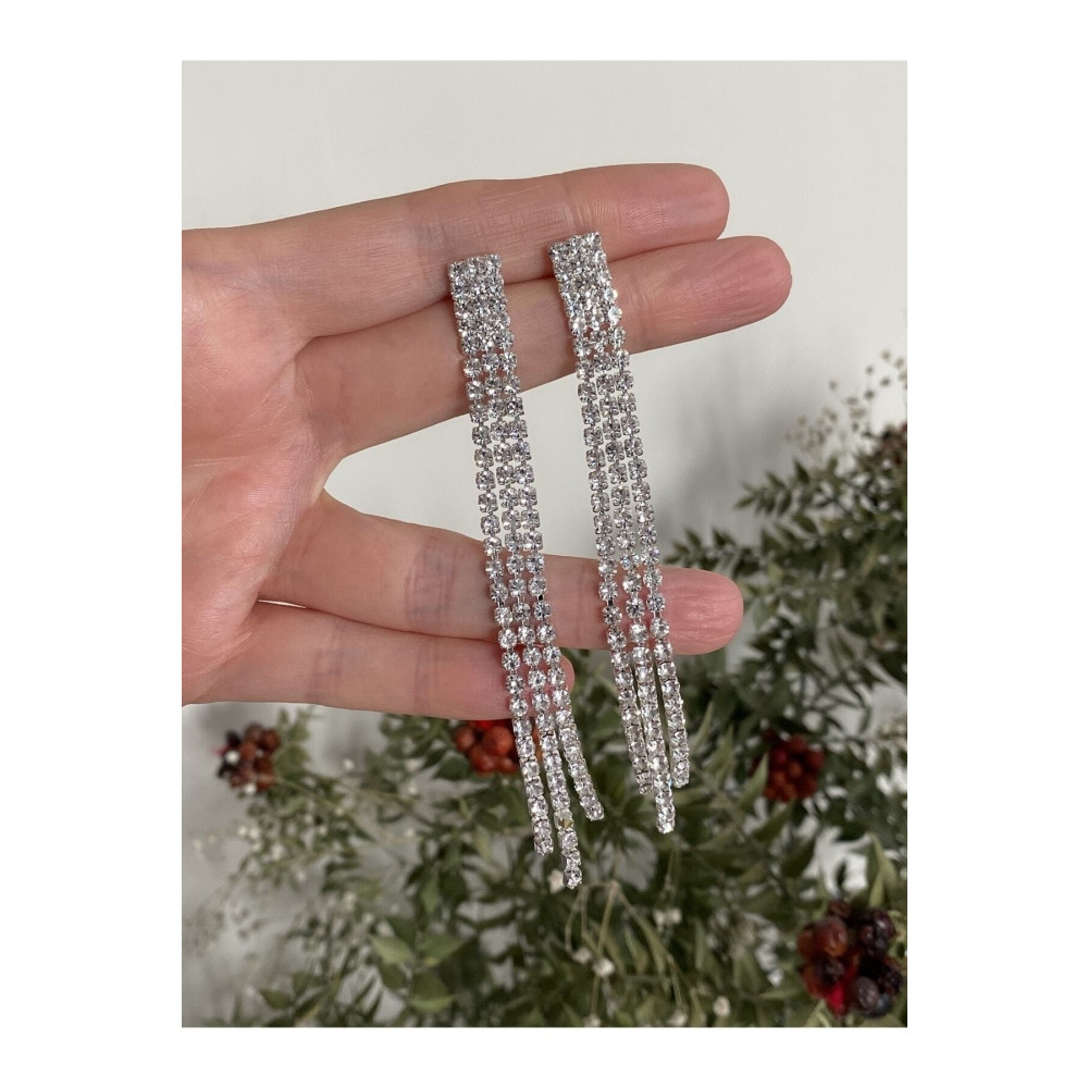 ACCESSORIES WORLD Kadın Taşlı Sallantılı Uzun Su Yolu Gümüş Renk Abiye Küpe Tek Beden Beden Bijuteri Küpe Fiyatı