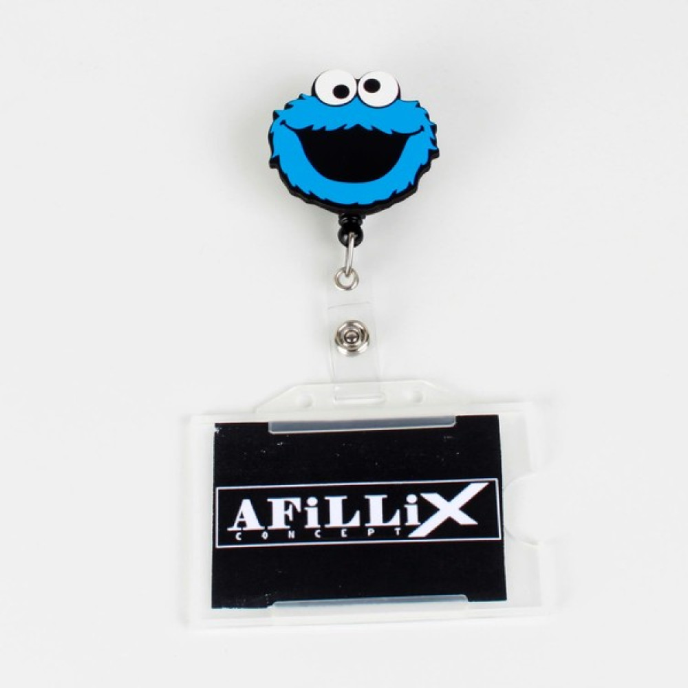 Afillix Concept Mavi Kurabiye Canavarı Tasarım Ahşap Yoyo Yaka Kartı Aksesuarı Şeffaf Kart Koruyucu Sekreterlik Fiyatı