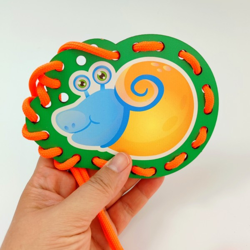 Ahşap Oyuncak Odası Montessori Ahşap Oyuncak, Ip Geçirme Oyunu, Salyangoz Ip Geçirme, Dikiş, Motor Becerisi Bebek Oyuncakları Fiyatı