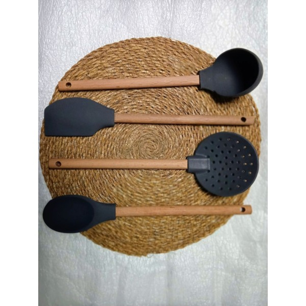 Ahşap Saplı Silikon Servis Seti 4 Parça Mutfak (Kepçe-Yemek Kaşığı-Süzgeç-Spatula) Mutfak Gereçleri Fiyatı