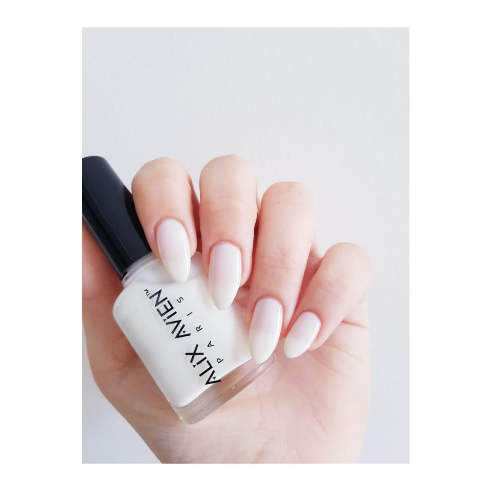 Alix Avien Inci Beyaz Oje 03 - Yüksek Pigmentli Uzun Süreli Kalıcılık Hızlı Kuruma - Nail Lacquer 03 Oje Fiyatı