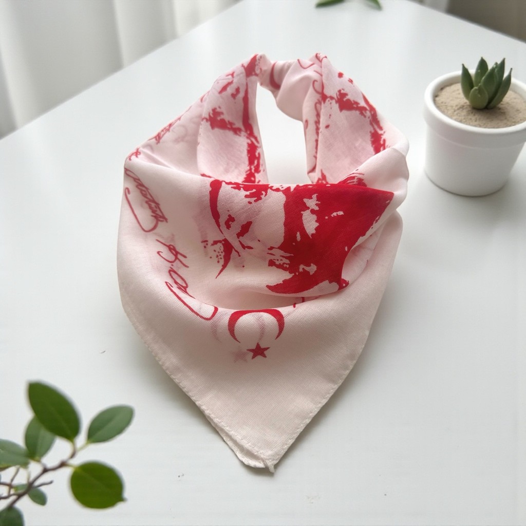ALS Tasarım Dünyası Beyazı Renk %100 Koton Atatürk Portreli ve imzalı 55X55 Bandana, 29 Ekim, 23 Nisan SSD / Solid State Drive Fiyatı