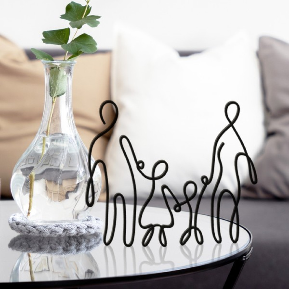ALVİNA Aile Figürlü Anne - Baba - Kız ve Erkek Çocuk Line Art Dekor Biblo - Bioplastik Biblo Fiyatı