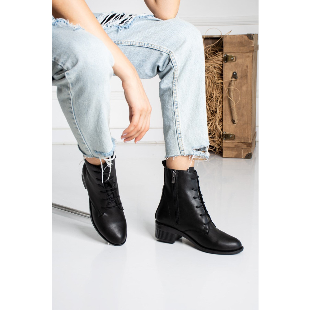 Arazshoes Kadın Siyah Deri Fermuarlı Bağcıklı Kısa Ökçeli Yuvarlak Burunlu Bot 38 Beden Kadın Botları Fiyatı