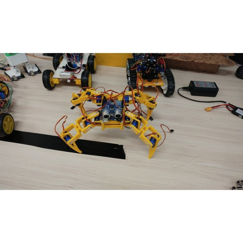Arduino Örümcek Robot Projesi [ PLASTİK SET + CİVATA SOMUN ] ELEKTİRONİK BİLEŞEN İÇERMEZ Oyun & Hobi Fiyatı