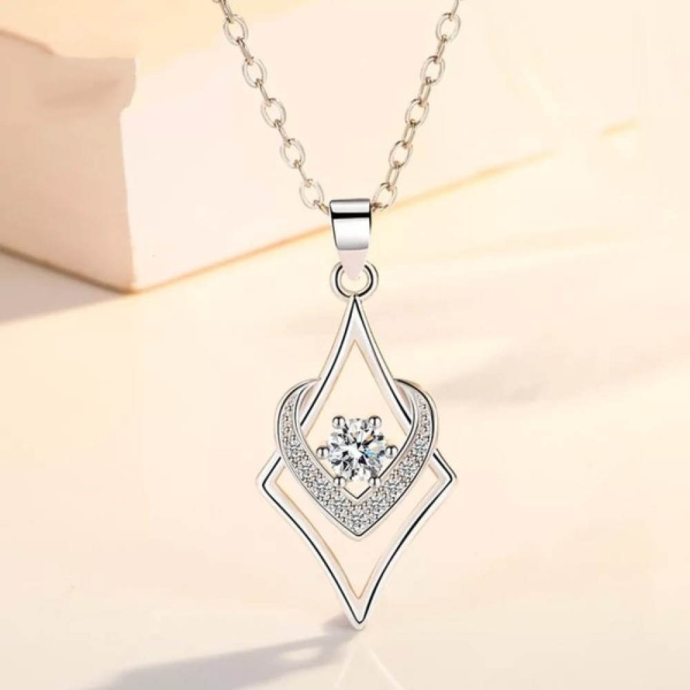 Astoria Silver 925 Ayar Gümüş Kadın Kalp Sembol Taşlı Kolye Gümüş Kolye Fiyatı