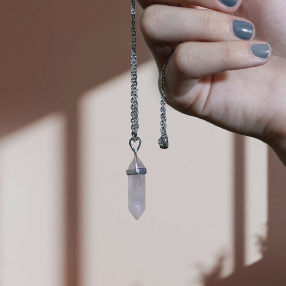 Astralis Treasures Gerçek Doğal Taş Pembe Kuvars Pandül Sarkaç Kolye + Pandül Kesesi - Beyaz - Pembe - Standart Bijuteri Kolye Fiyatı