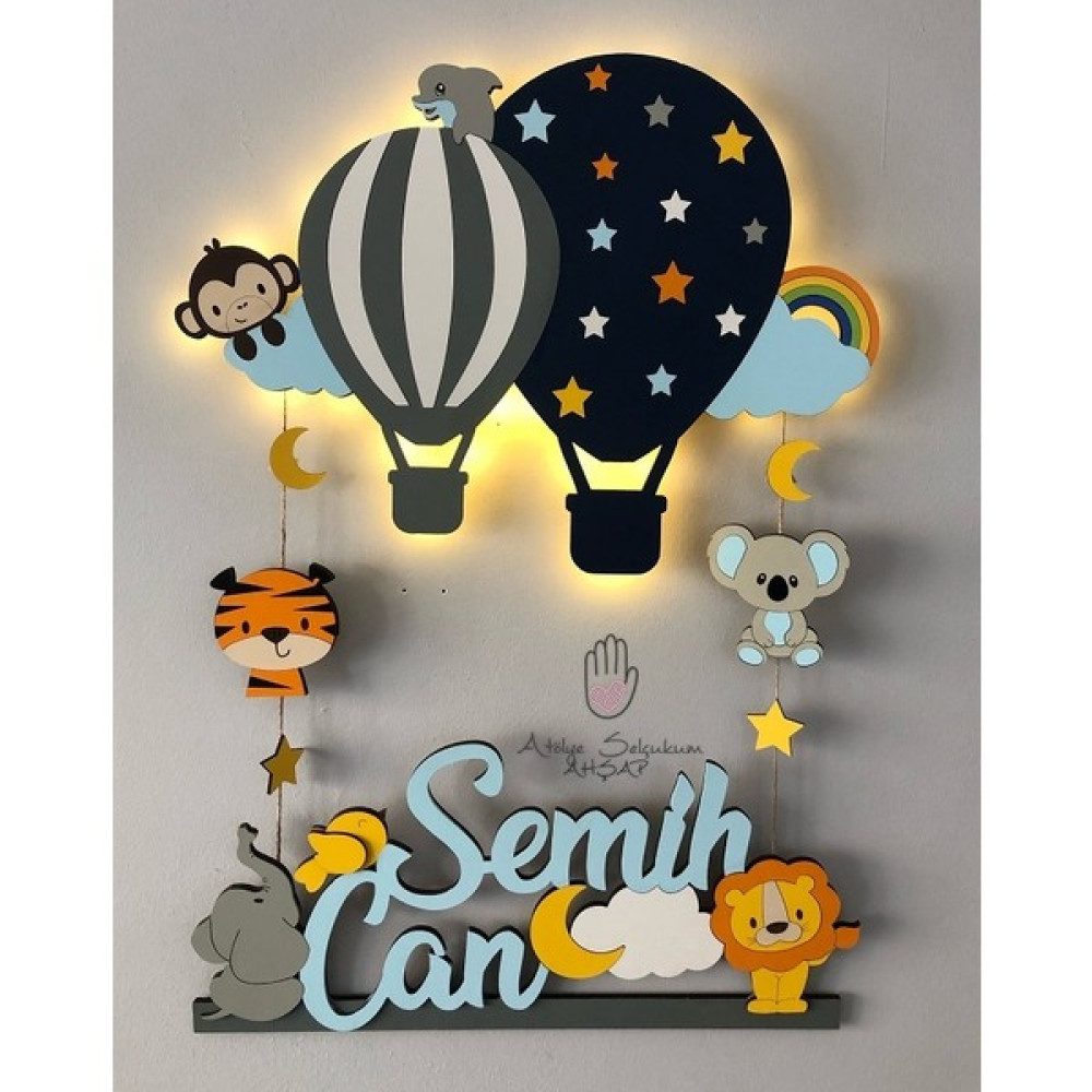 Atölye Selçukum Işıklı İsme Özel Ahşap Bebek Odası Kapı Süsü - Uçan Balon & Hayvanlar - Mavi Bebek Kapı Süsü Fiyatı
