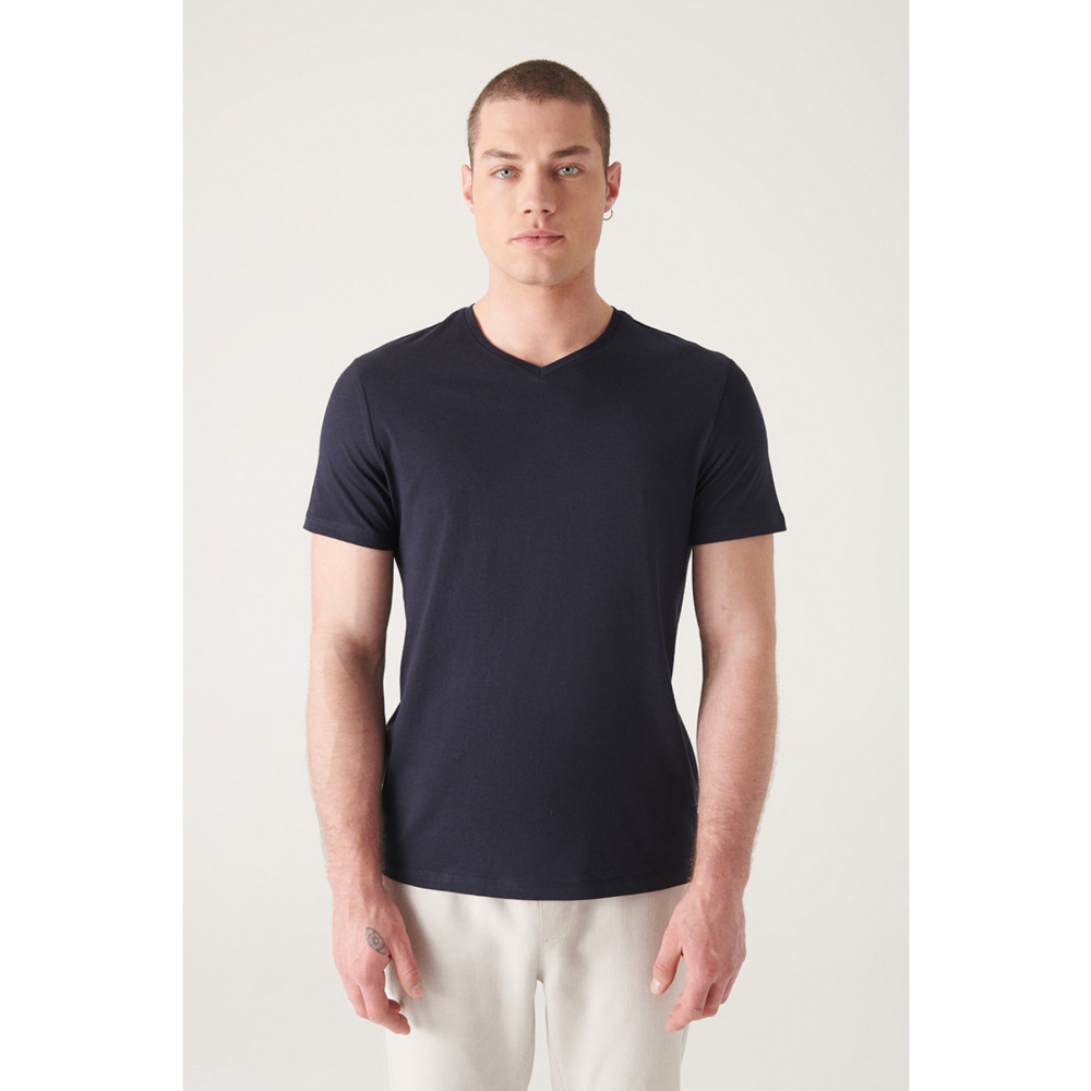 Avva Erkek Lacivert %100 Pamuk V Yaka Standart Fit Normal Kesim T-shirt M Beden Bayan T-shirt Fiyatı