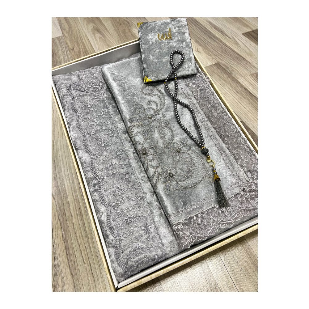 AYHANHOME 4 Parça Seccade Takımı Çeyizlik Bohça Kutulu Kadife Güpürlü Gelin Damat Seti 70 x 120 Beden Seccade Fiyatı