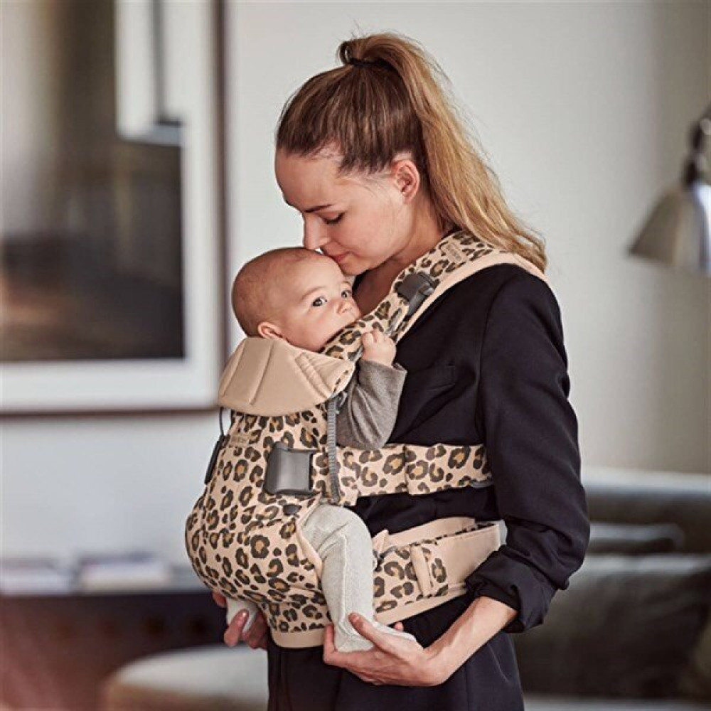 BabyBjörn Kanguru One Cotton Mix - Beige Leopard Bebek Arabası ve Pusetler Fiyatı