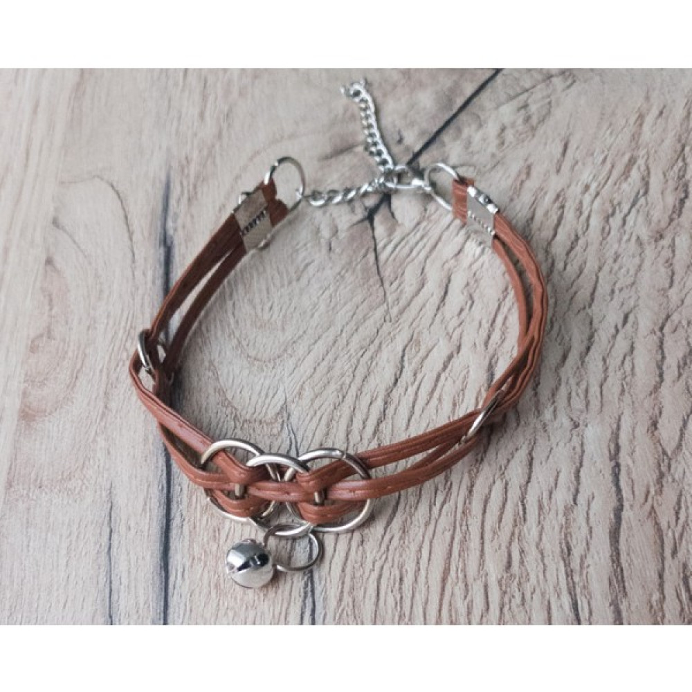 Balkonda Kedi Kolyesi Tasma/Çıngıraklı / Ayarlamalı/Boyun Ölçüsü :24 Cm-32 Cm/ Cat Necklace - Kahverengi Evcil Hayvan Ürünleri Fiyatı