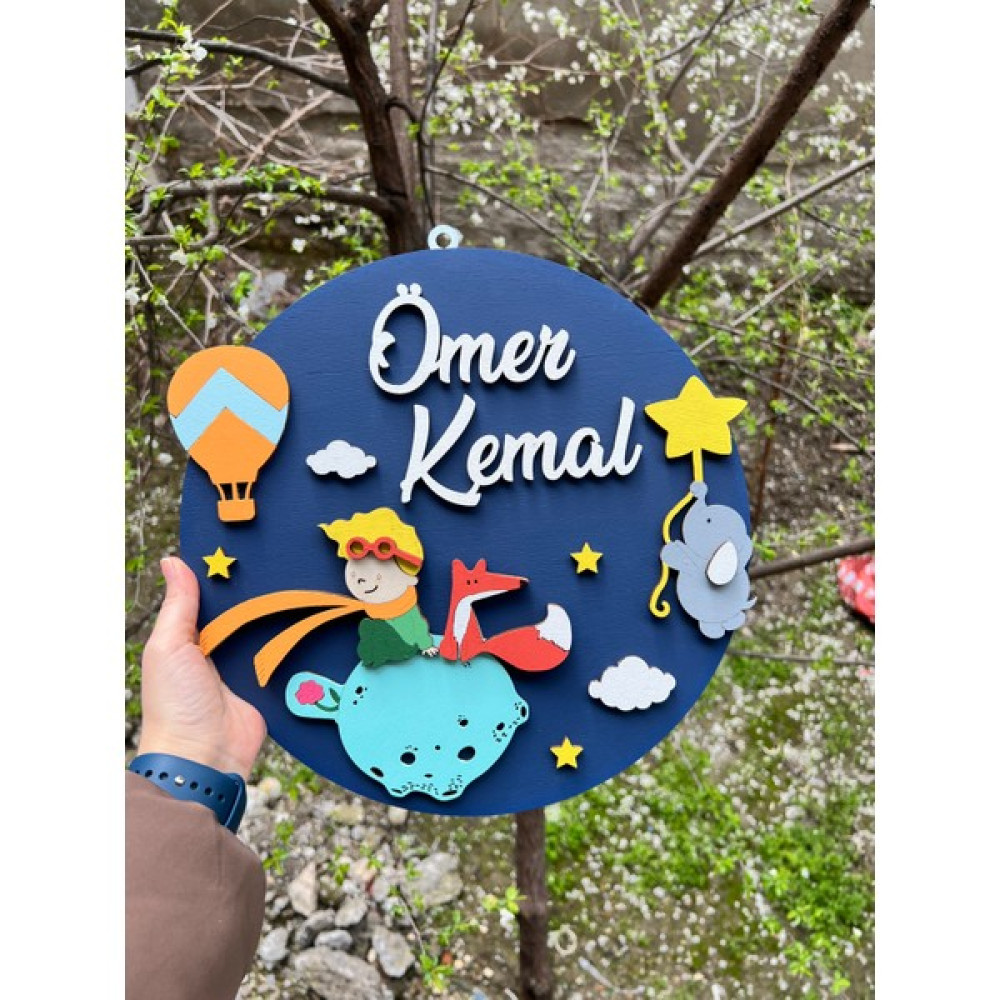 Baykuş Craft Mimarlık Özel Tasarım Hastane Hediyelik Daire Küçük Prens Tilkili Bebek Ahşap Kapı Süsü - Ahşap Rengi - 0 - 3 Yaş Bebek Kapı Süsü Fiyatı