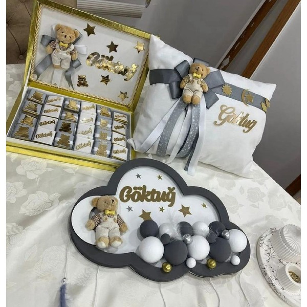 Bebek Çikolatası Kişiye Özel Hediye Seti - 48 Adet Pelit Valonia Çikolata, Kişiselleştirilebilir Yastık ve Kapı Süsü - Gri Anne, Bebek Fiyatı
