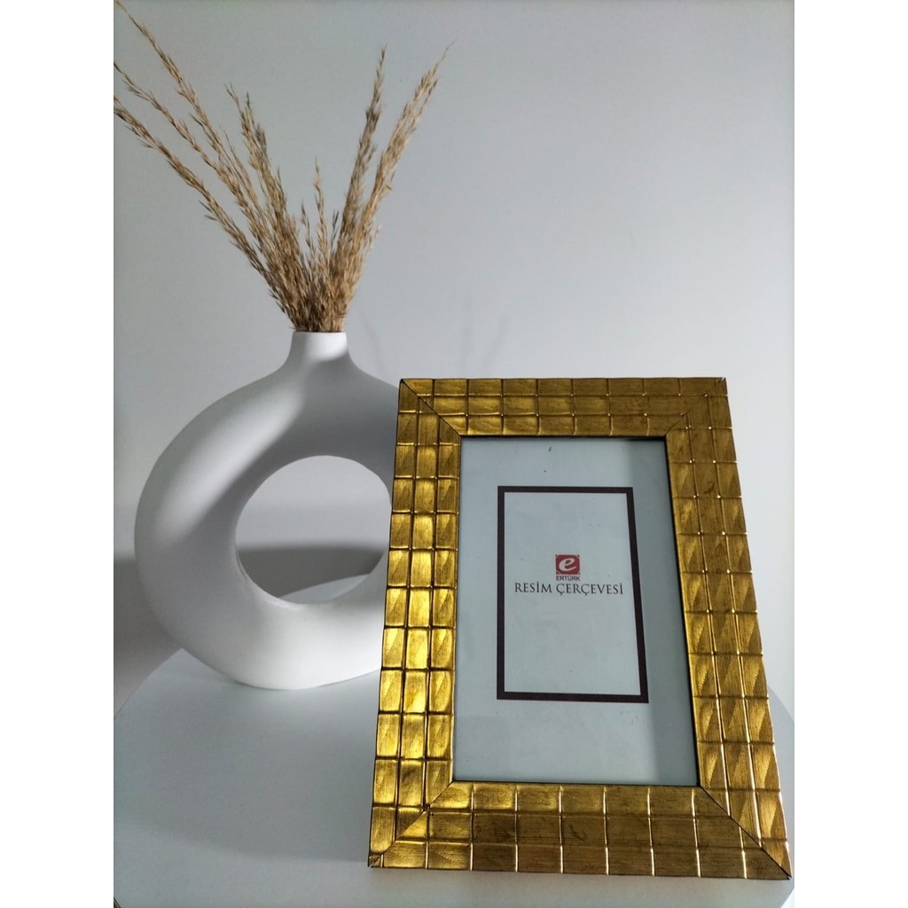 Bellarte Ayarlanabilir Baklava Desen Fotoğraf Çerçevesi - Altın - 13 x 18 Resim & Fotoğraf Çerçevesi Fiyatı