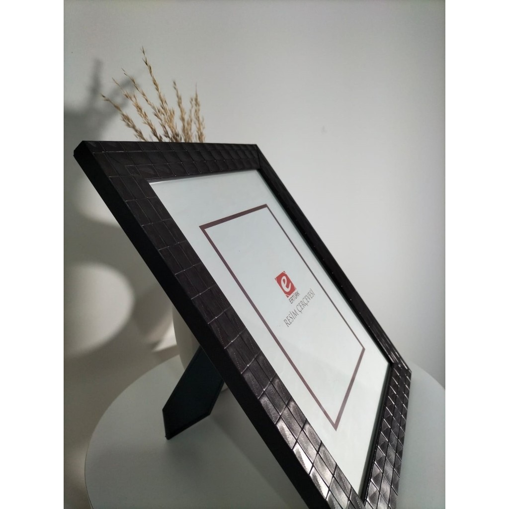 Bellarte Ayarlanabilir Baklava Desen Fotoğraf Çerçevesi - Kahverengi - 18 x 24 Resim & Fotoğraf Çerçevesi Fiyatı