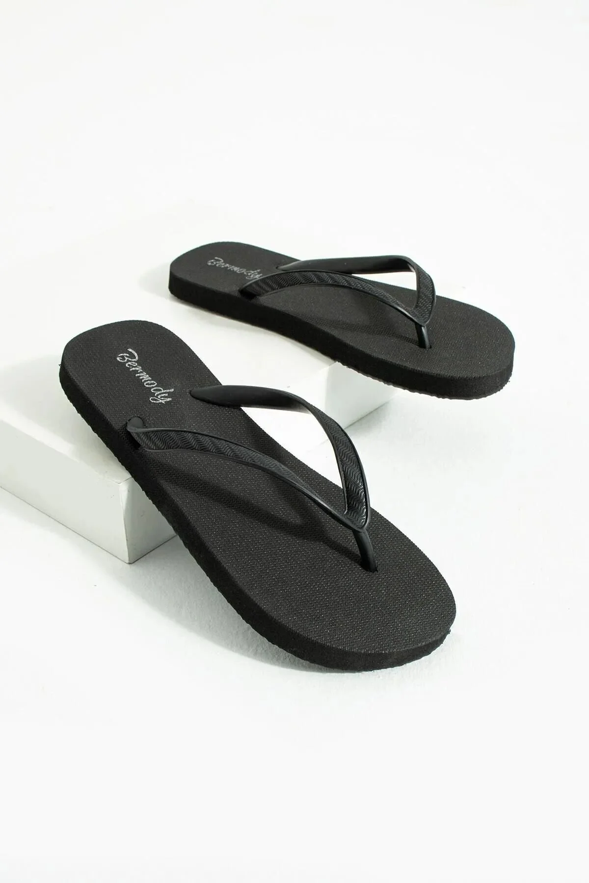 Bermody Kadın Rahat Basic Siyah Parmak Arası Plaj Terliği Flipflops 39 Beden" Unisex Sandalet Fiyatı