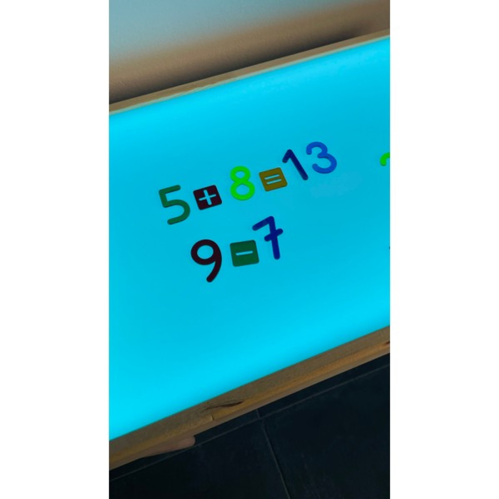 Bilmiş Çocuk Montessori Işıklı Etkinlik ve Oyun Masası (Ayaksız) +1 Yaş 16 Renk Ahşap Light Table (Tabla) Bebek Oyuncakları Fiyatı