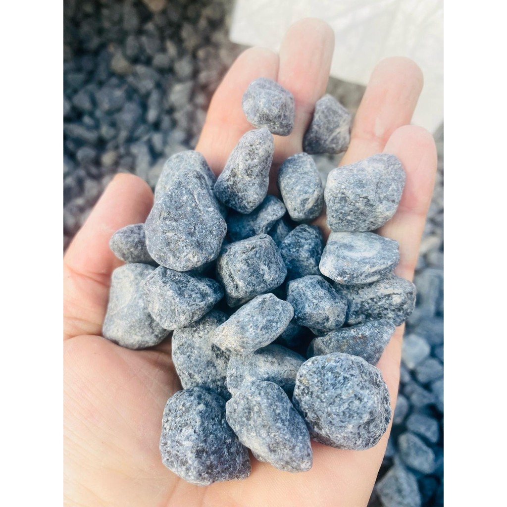 Bitki Kapında Bazalt 2-4 Cm, Siyah Saksı ve Bahçe Taşı, Dekoratif Teraryum Taşı, Akvaryum Çakıl Taşı, Süs Taşı - 25 kg - 2 - 4 cm Diğer Fiyatı