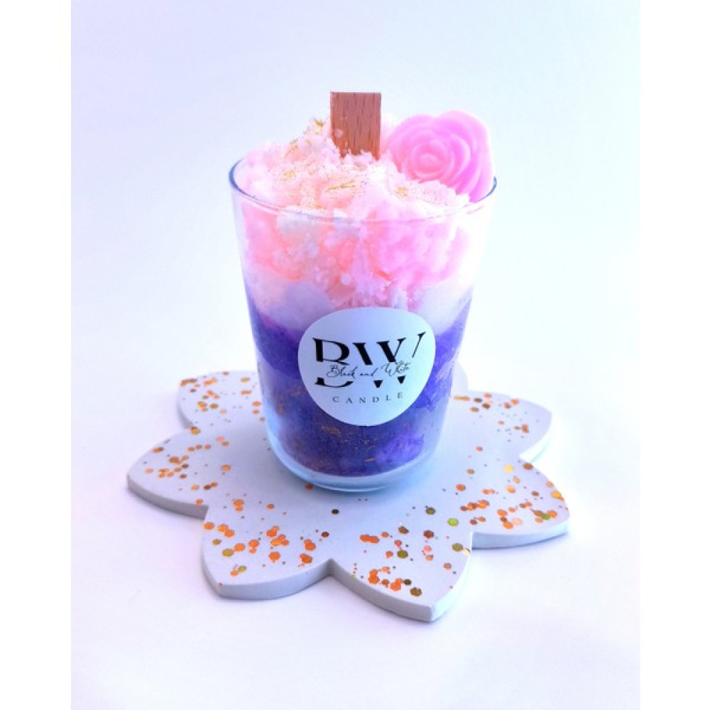 Black And White Candle Pink Ice Candle Milkshake Görünümlü Dekoratif Karışık Meyve Kokulu Mum ve Sunum Tepsisi - Pembe - Beyaz Dekoratif Mum Fiyatı