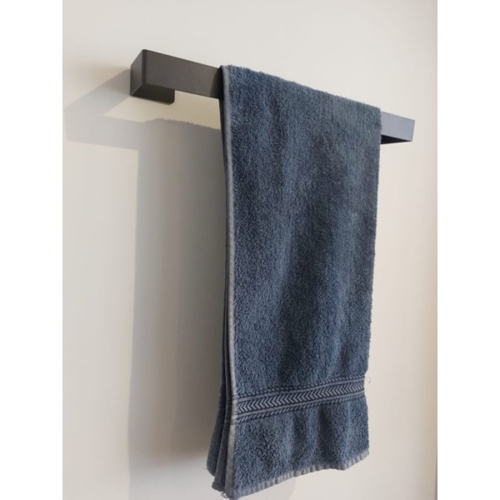 Blueflame Metal Havluluk - Siyah - Metal raflı havluluk - Ürün ebatları: Genişlik : 40 cm, yükseklik: 3 cm.derinlik 6 cm şeklindedir. Havluluk Fiyatı