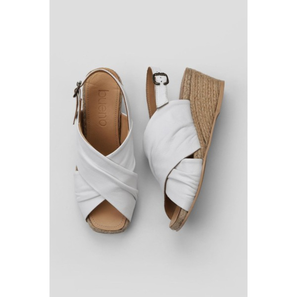 Bueno Shoes Beyaz Deri Kadın Dolgu Topuklu Espadril Sandalet 01WS10300 Kadın Günlük Ayakkabıları Fiyatı