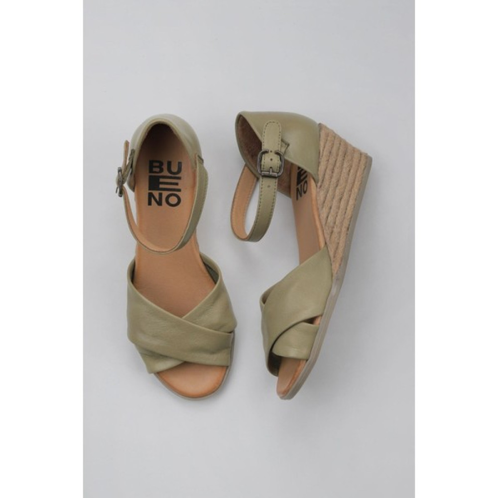 Bueno Shoes Haki Deri Kadın Dolgu Topuklu Espadril Sandalet 01WS11102 Kadın Günlük Ayakkabıları Fiyatı