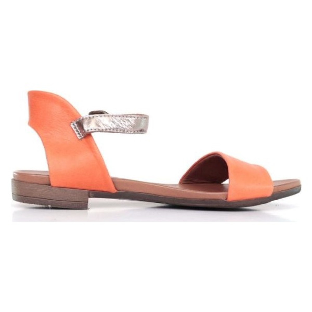 Bueno Shoes Topuktan Açık Hakiki Deri Kadın Düz Sandalet 9J2221 Kadın Terlikleri ve Sandaletleri Fiyatı
