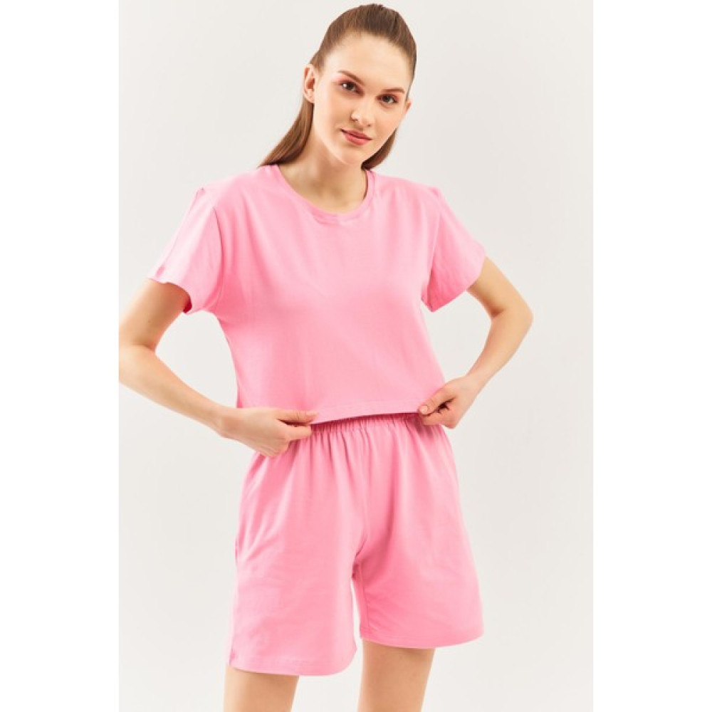 Butikgiz Pembe Oversize Rahat Pamuklu Penye Bisiklet Yaka Kısa Kol Basic Crop T-Shirt Bayan T-shirt Fiyatı