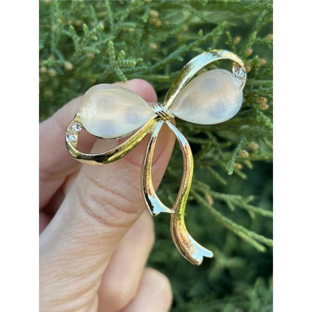By Merve Yeni Yıl Hediyesi Gold Beyaz Fiyonk Broş 5cm Taşlı Toka, Taç & Saç Bandı Fiyatı