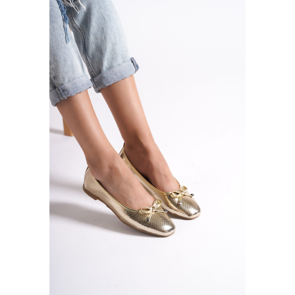 Capone Outfitters Hana Trend Fiyonklu Altın Kadın Babet 36 Beden Babetler Fiyatı