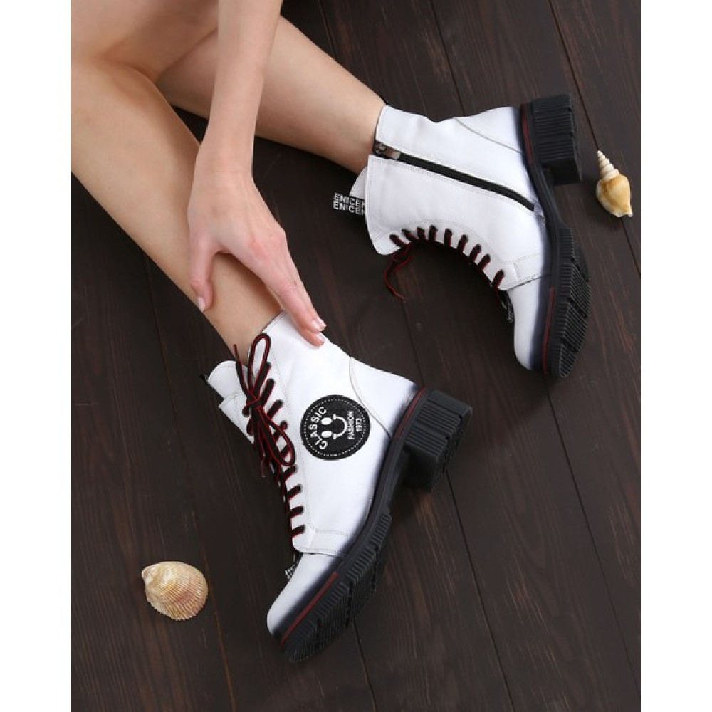 Cassido Shoes Hakiki Deri Özel Tasarım Smile Logolu Beyaz Kadın Bot Kadın Botları Fiyatı