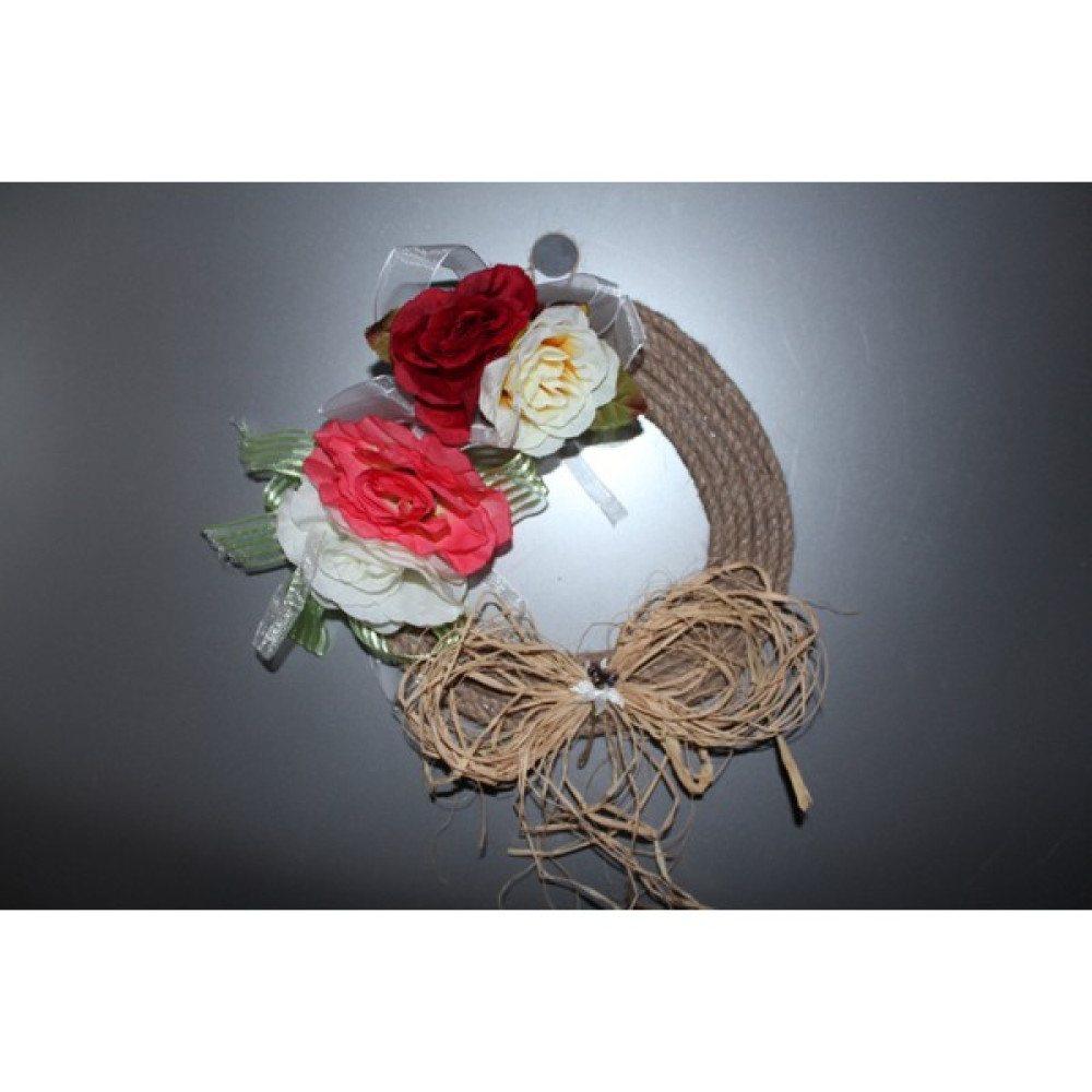 Chebello %100 El Yapımı Kapı Önü Aksesuarı Hasır Ip ve Dekoratif Malzemeli Çiçekli Unique Kapı Süsü - iç çapı 15 cm Dış çapı 24 cm Hediyelik Eşya Fiyatı