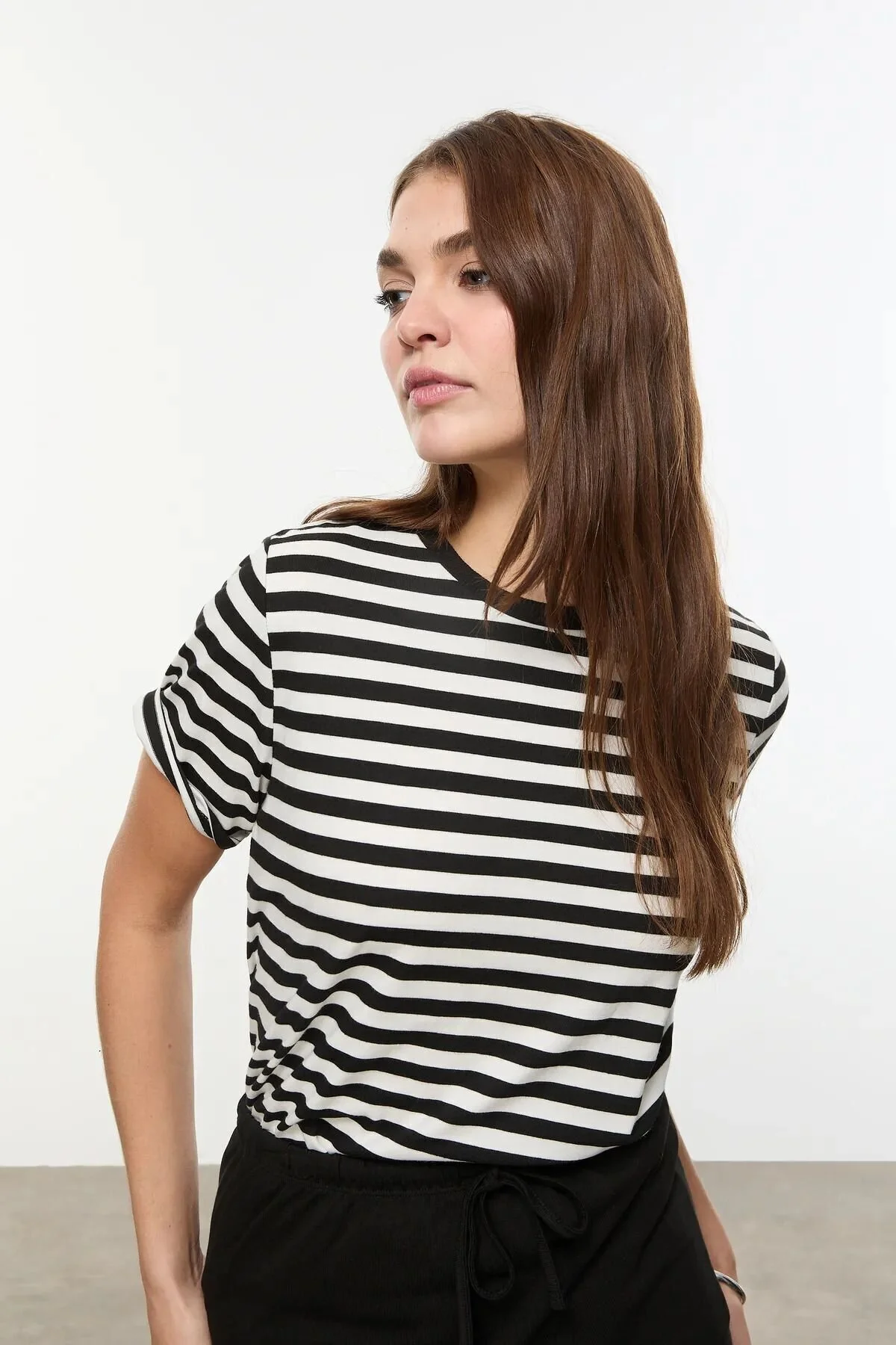 ÇİLEKS MODA Çileks Butik Bisiklet Yaka Çizgili Kısa Kollu Slim Fit T-shirt XS Beden" Bayan T-shirt Fiyatı