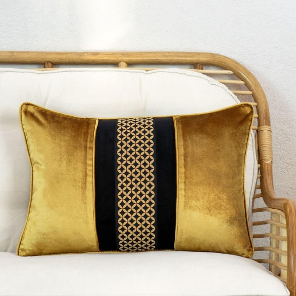 Conthes Gold Kadife Üzeri Bordür Kırlent Kılıfı - 35 x 50 cm Kırlent / Mobilya Yastığı Fiyatı