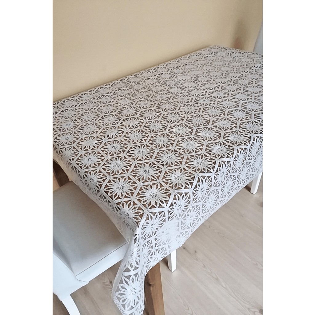 Dantel Görünümlü Üstü Şeffaf Kaplı Muşamba Masa Örtüsü -Beyaz Renk-Farklı Ölçülerde-Yldz - Beyaz - 140 x 230 cm SSD / Solid State Drive Fiyatı